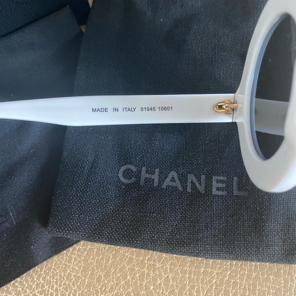 ‼️RESERVED-DO NOT BUY‼️Vintage Rare Chanel Paris - Picture 5 of 10